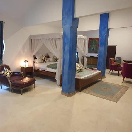 Blue Garden Boutique Hotel Jepara Bagian luar foto