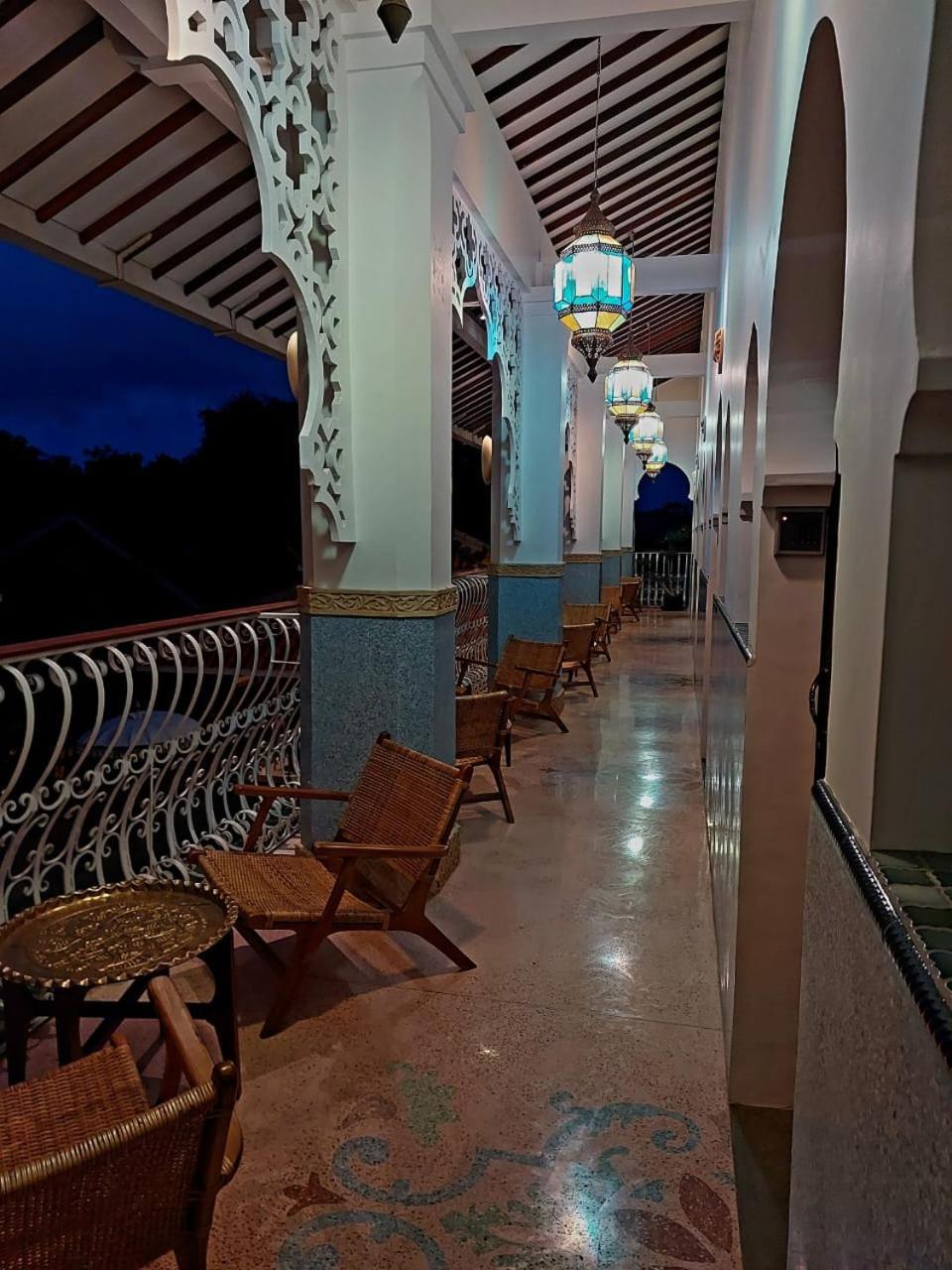 Blue Garden Boutique Hotel Jepara Bagian luar foto